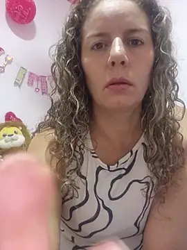 Snapshot of Nina_vallon chatting on 02-16-26, 12:34 Nina vallon online show from 02-16-26, 12:34