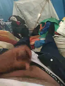 Snapshot of mM0140 chatting on 05-25-26, 10:43 mM0140 online show from 05-25-26, 10:43