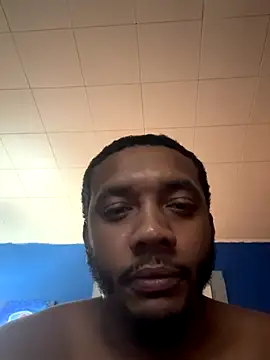 Kingstrokezxx online show from 11-18-25, 06:07