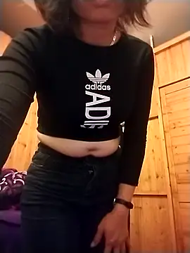   Ngoc20   online show from 02-20-26, 05:24