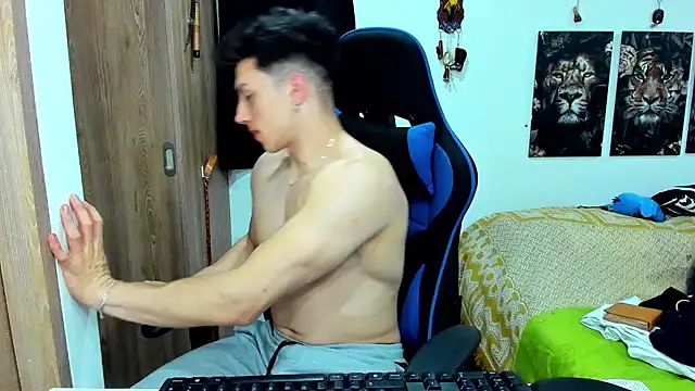 Snapshot of javiersexymann chatting on 12-13-24, 12:09 javiersexymann online show from 12-13-24, 12:09