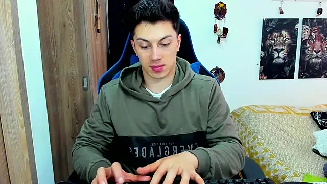 Snapshot of javiersexymann chatting on 12-13-24, 07:53 javiersexymann online show from 12-13-24, 07:53