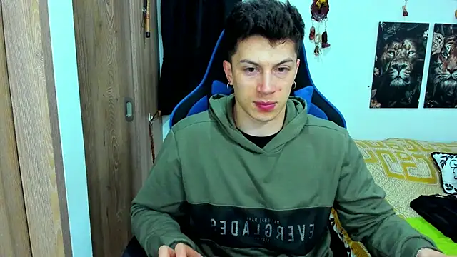 Snapshot of javiersexymann chatting on 01-05-25, 03:32 javiersexymann online show from 01-05-25, 03:32