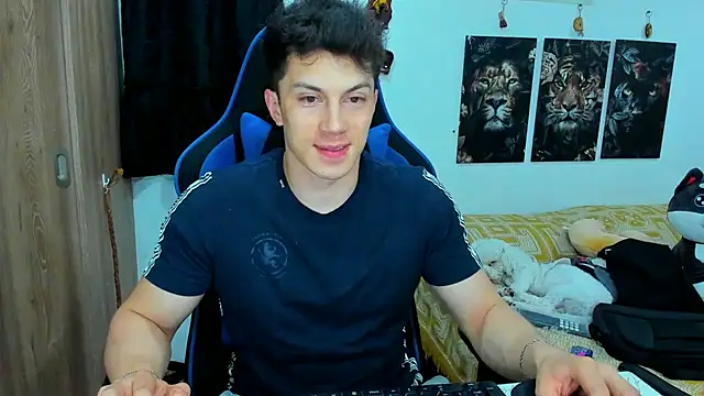 Snapshot of javiersexymann chatting on 01-11-25, 02:20 javiersexymann online show from 01-11-25, 02:20