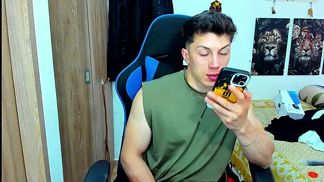 Snapshot of javiersexymann chatting on 01-21-25, 07:06 javiersexymann online show from 01-21-25, 07:06