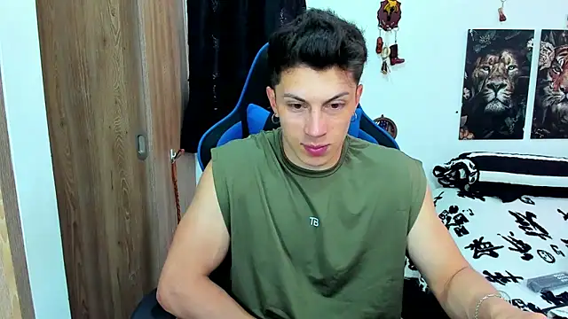 Snapshot of javiersexymann chatting on 02-11-25, 06:01 javiersexymann online show from 02-11-25, 06:01