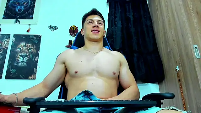 Snapshot of javiersexymann chatting on 03-18-25, 05:41 javiersexymann online show from 03-18-25, 05:41