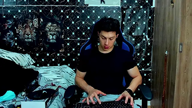 javiersexymann online show from 03-05-26, 05:14