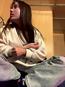 Snapshot of Pusy_wett chatting on 01-13-26, 08:30 Pusy wett online show from 01-13-26, 08:30