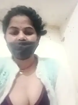 JULEE-740 online show from 11-30-25, 03:21