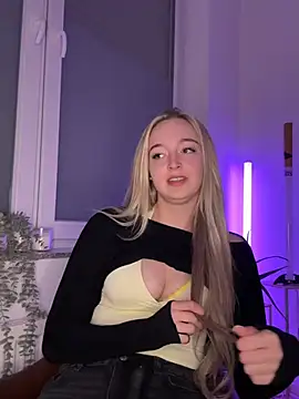 emilypeperoni online show from 04-08-26, 05:02