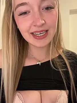 emilypeperoni online show from 04-11-26, 08:24