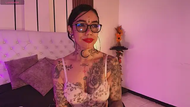 ViolettaAlemida online show from 01-07-26, 01:13