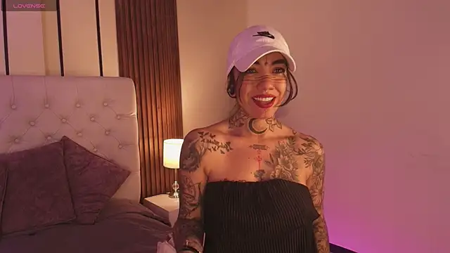 ViolettaAlemida online show from 01-13-26, 01:05