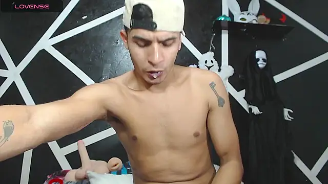 Angel latinboy online show from 10-16-25, 07:59