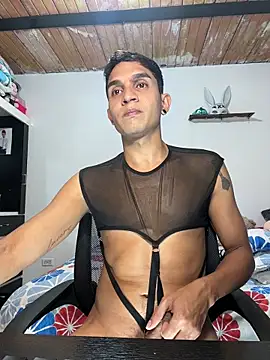 Angel latinboy online show from 01-14-26, 04:23