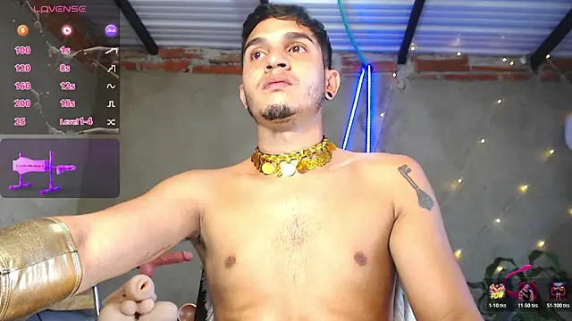 Snapshot of Angel_latinboy chatting on 07-10-26, 01:03 Angel latinboy online show from 07-10-26, 01:03