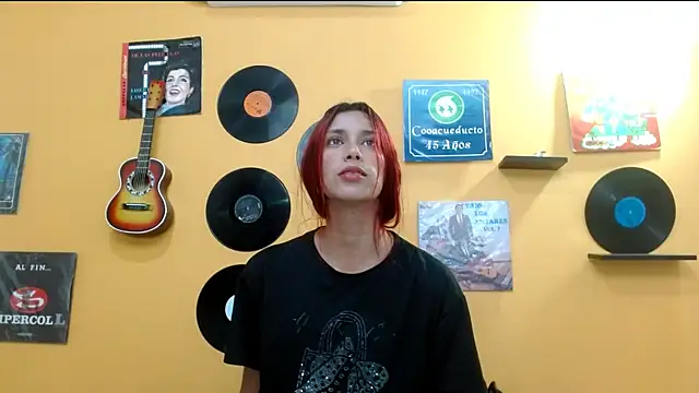 skinnyverus18 online show from 12-05-25, 05:53