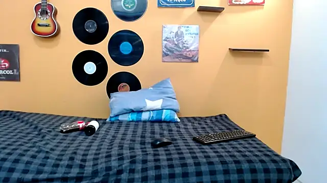 skinnyverus18 online show from 02-24-26, 07:12