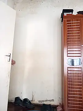 Snapshot of small_D94 chatting on 11-09-25, 09:40 small D94 online show from 11-09-25, 09:40