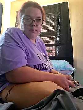 Snapshot of GoddessDess chatting on 09-26-25, 01:37 GoddessDess online show from 09-26-25, 01:37