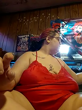 Snapshot of GoddessDess chatting on 06-12-26, 05:45 GoddessDess online show from 06-12-26, 05:45