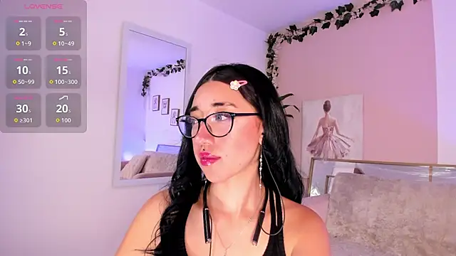 Miacorner  online show from 11-29-25, 09:51