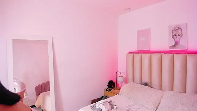 Miacorner  online show from 02-28-26, 05:41