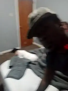 Snapshot of Dick2long87 chatting on 11-30-25, 01:20 Dick2long87 online show from 11-30-25, 01:20