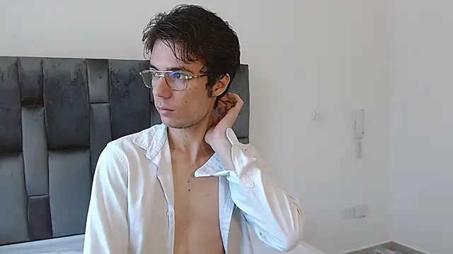 VIKTORNOIR online show from 10-15-25, 01:44