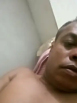 Snapshot of Suranga-55 chatting on 10-14-25, 05:03 Suranga-55 online show from 10-14-25, 05:03