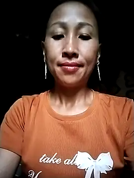 Snapshot of cute_love00 chatting on 09-09-25, 02:22 cute love00 online show from 09-09-25, 02:22