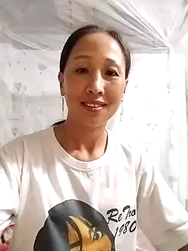 Snapshot of cute_love00 chatting on 09-17-25, 11:17 cute love00 online show from 09-17-25, 11:17
