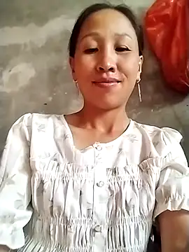 Snapshot of cute_love00 chatting on 09-23-25, 03:31 cute love00 online show from 09-23-25, 03:31