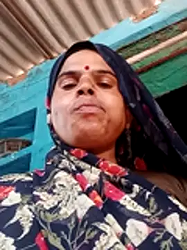 Snapshot of Soniya_pandit chatting on 07-14-26, 09:03 Soniya pandit online show from 07-14-26, 09:03