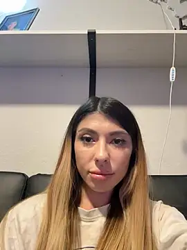 bbgurlnickii online show from 10-25-25, 03:03