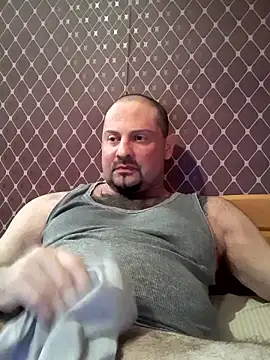 Snapshot of _NEREZA_ chatting on 05-02-26, 08:14 NEREZA online show from 05-02-26, 08:14