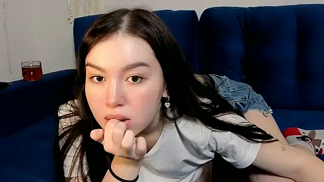 LexeeLuv online show from 10-16-25, 02:23