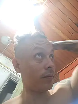 Snapshot of JuceAn14 chatting on 11-18-25, 05:34 JuceAn14 online show from 11-18-25, 05:34