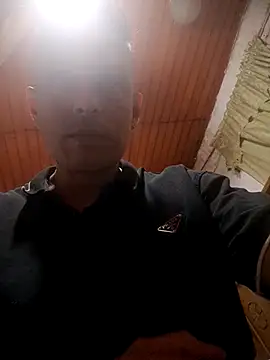 Snapshot of JuceAn14 chatting on 11-23-25, 04:56 JuceAn14 online show from 11-23-25, 04:56