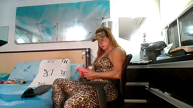 Mirianzapata 1 online show from 11-18-25, 12:27