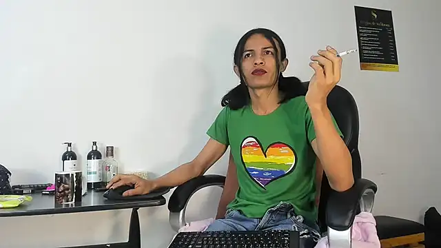 Aisha hotts777 online show from 11-28-25, 04:26