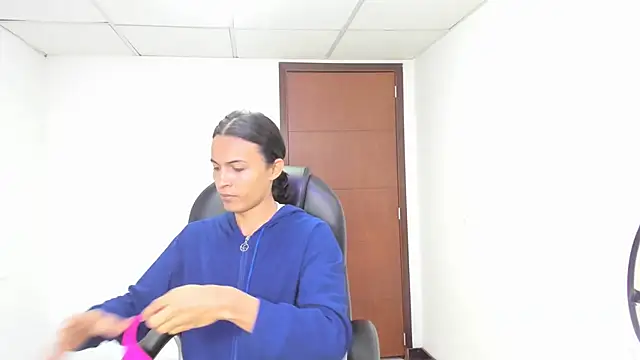 Aisha hotts777 online show from 02-26-26, 03:27