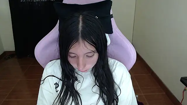 Snapshot of ScarlettShirahoshi chatting on 09-14-25, 07:57 ScarlettShirahoshi online show from 09-14-25, 07:57