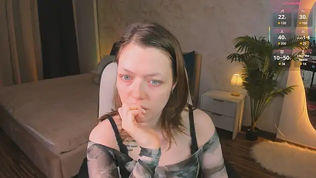 Lunar Lily online show from 09-22-25, 05:31