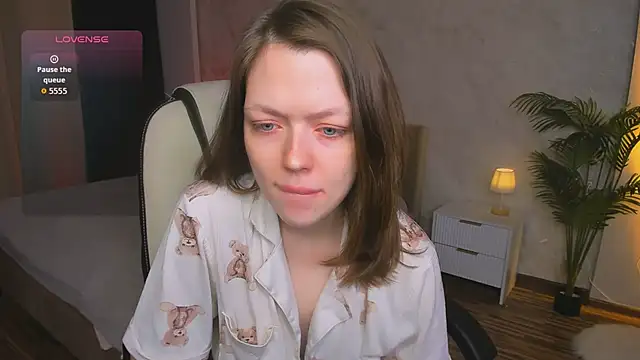 Lunar Lily online show from 03-01-26, 05:42