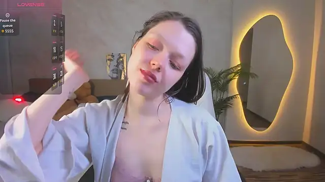 Lunar Lily online show from 03-22-26, 05:33