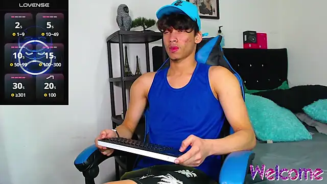 Gael Jones online show from 11-26-25, 12:22