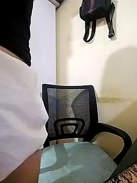 Snapshot of Lissa_xinh09 chatting on 09-11-25, 05:02 Lissa xinh09 online show from 09-11-25, 05:02