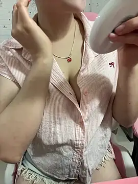 Lissa xinh09 online show from 12-20-25, 04:14